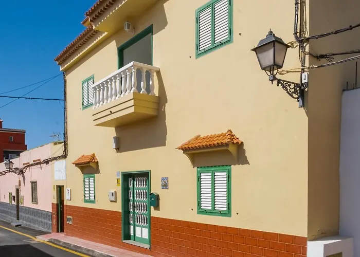 Bed and Breakfast Vistalroque Arona 