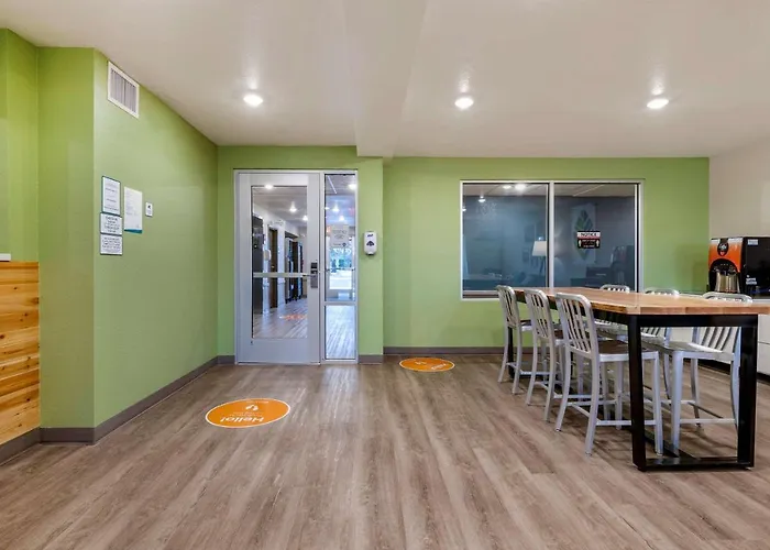 Woodspring Suites Brunswick