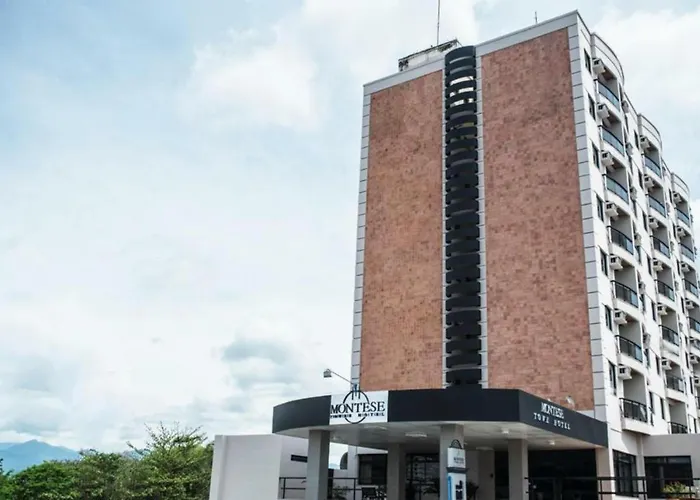 Summit Montese Tower Hotel Resende