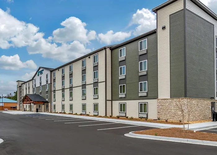 Woodspring Suites Brunswick
