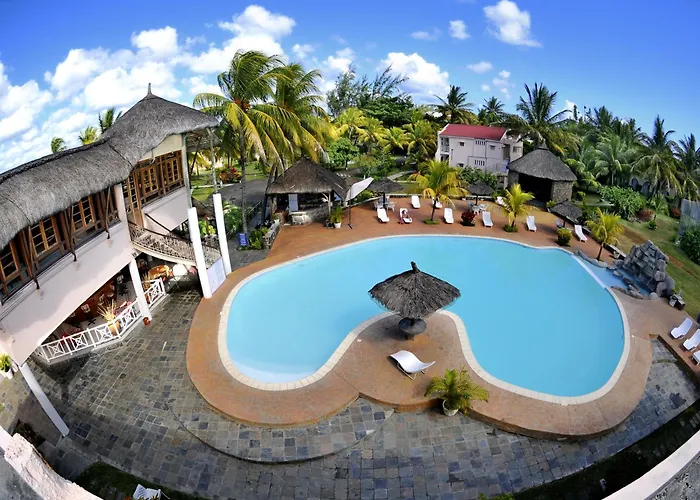 Hotels in Pereybere Beach