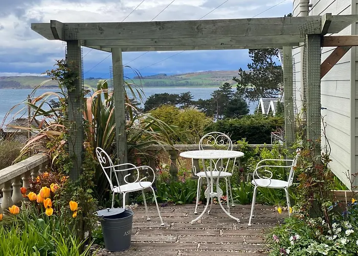 Largs Hotels