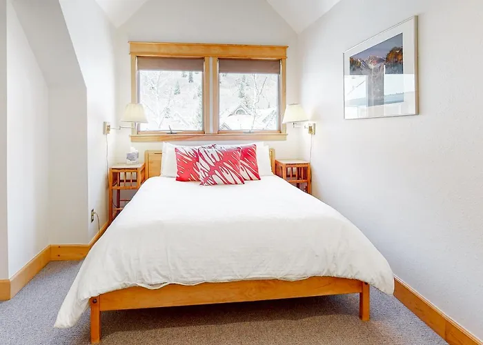 Smuggler E Apartment Telluride