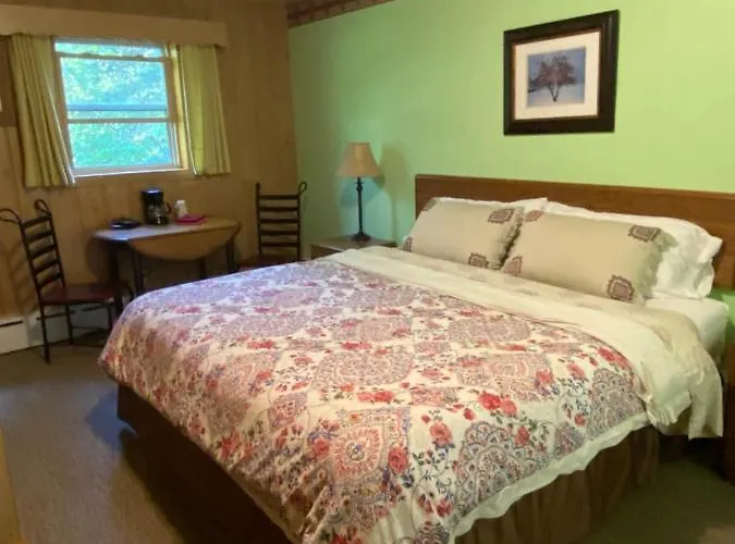 Royal Motel Ironwood