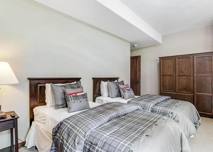 Cooperwood #3 Apartment Eagle River