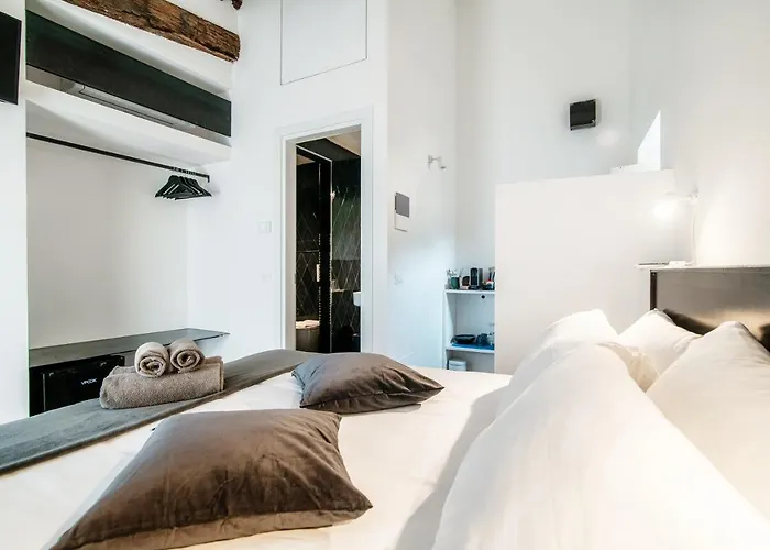 Caesar Suites By "The House Of Travelers" Côme