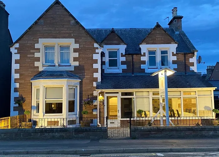 Adrian'S Guest House Inverness