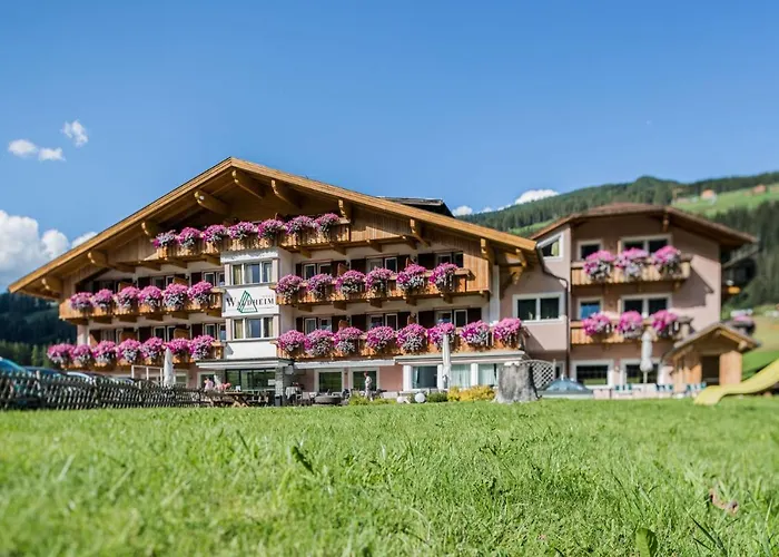 Hotel Waldheim Sexten