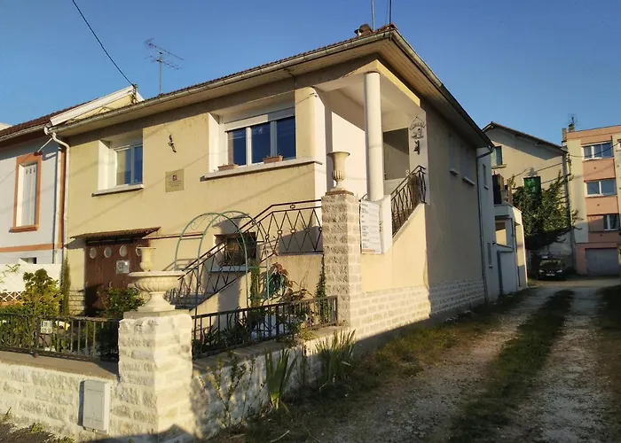 Chambre César B&B- au 1er - Villa Chaumonty