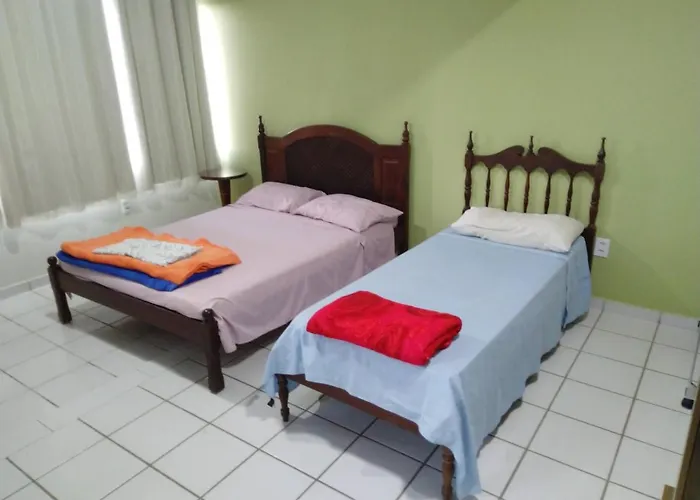 Quartos Em Casa Proxima A Praia