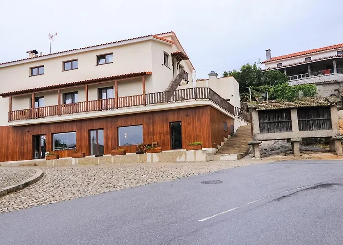 Hotels in Geres