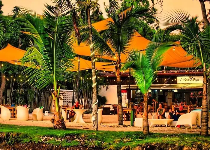 Cafe De Playa Beach Front Hotel