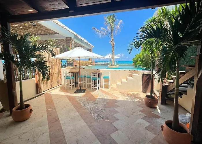 La Palma Beachfront Hotel & Club Nautico Cancún