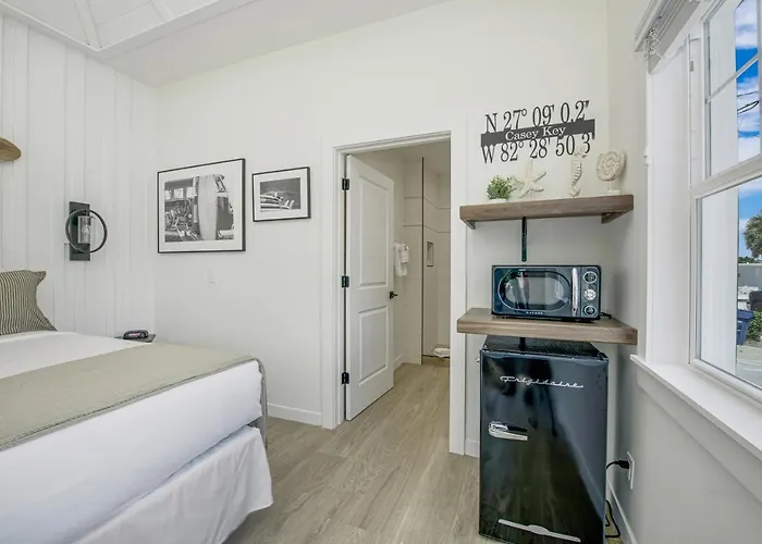 Casey Key Resorts - Beachfront Nokomis