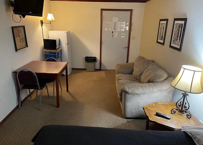 Highland Court Motel Fairmont