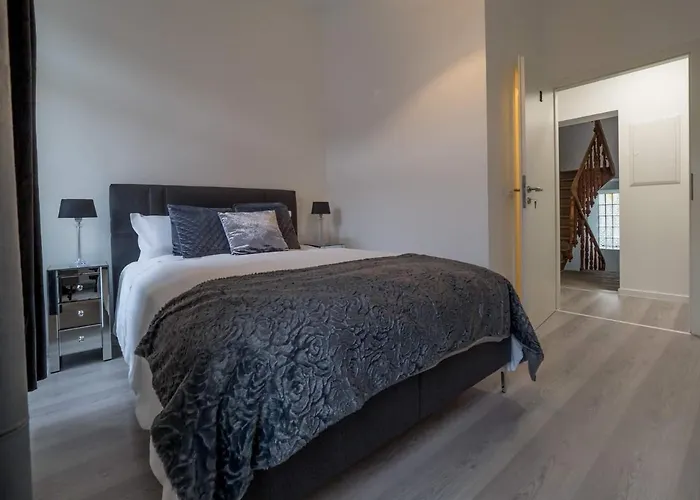 Executive Double Room With En-Suite City Centre In Guest House R1
