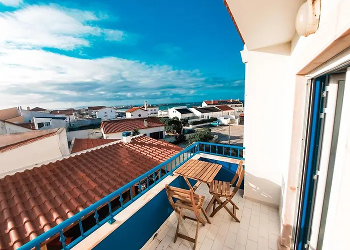 Be Baleal Surfhouse