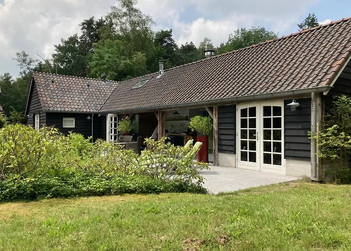 B&B en Boshuis Darthuizerpoort Leersum