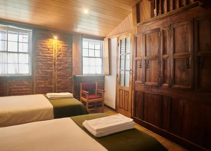 Casa da Praça Velha Guest House
