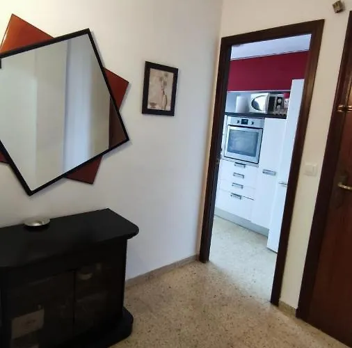 Habitacion Con Cama Doble, Piso Compartido En Avenida Blasco Ibanez Valencia