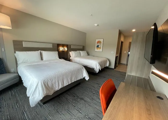 Muldrow Hotels