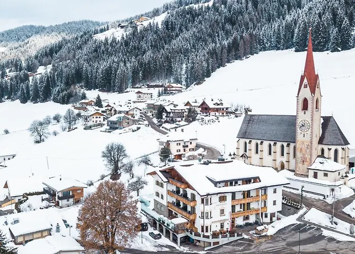 Hotel Kirchenwirt Dobbiaco