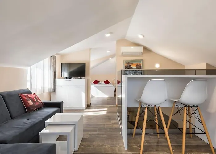 Elegant Residence Rooms&Apartments Split