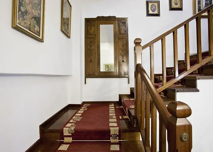Kouros Hotel