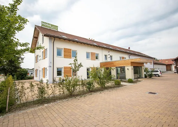 Hotels in Mertingen