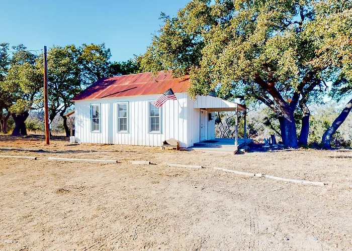 Honey Creek School House Hotel Fredericksburg
