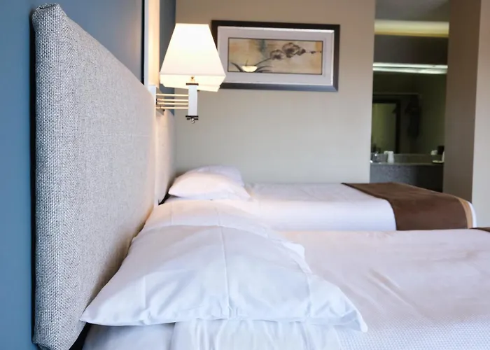Eddyville Hotels