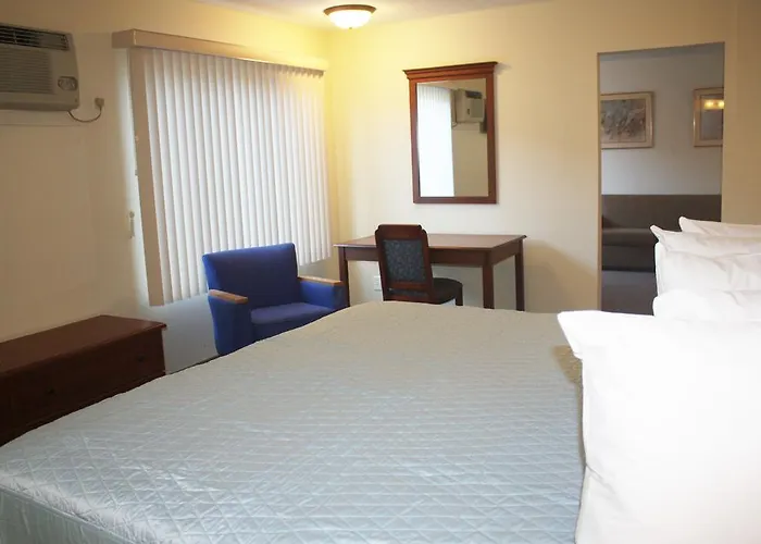 Main Street Lodge And Suites Port Huron