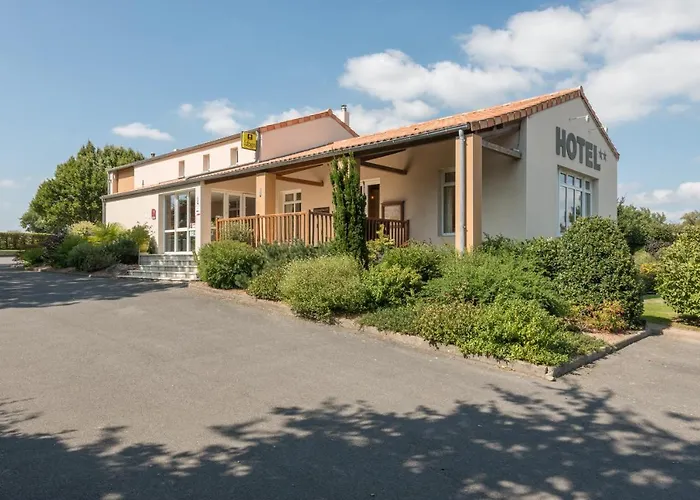 Hotel Les 3 Marchands Bressuire