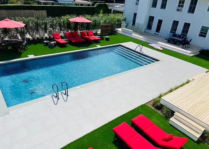 Seven Resort Style Inn Near Beach Shelter Island Heights