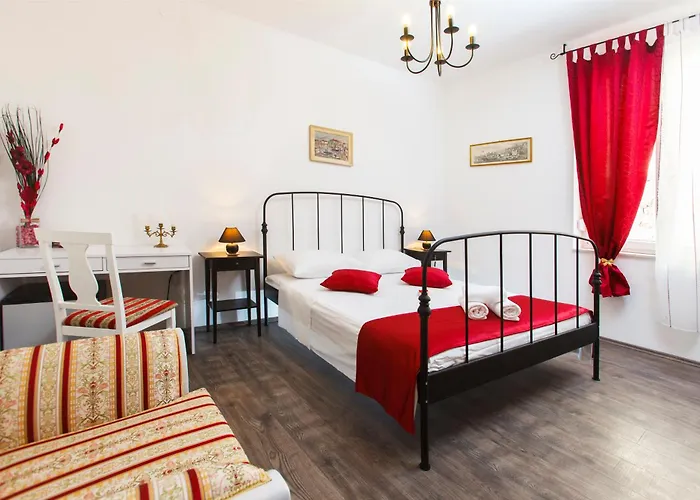 Prior Suites Split