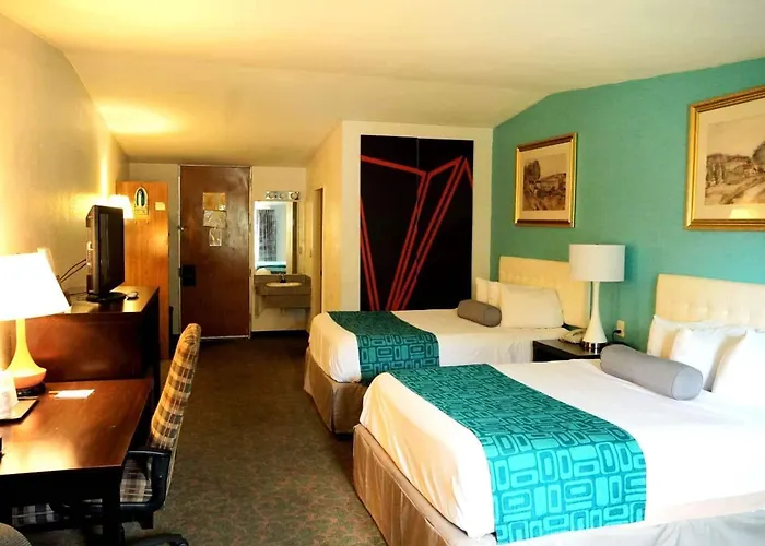 Howard Johnson Lake City