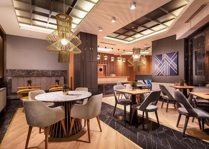 B Loft Hotel