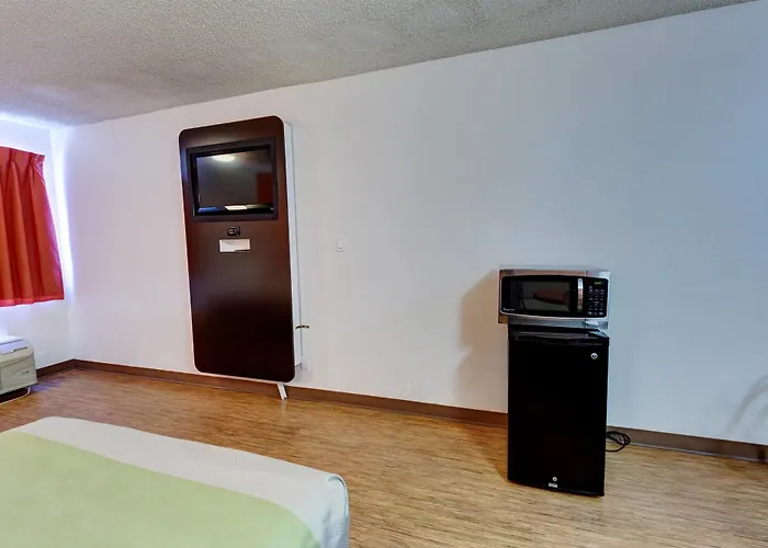 Motel 6 Houston-Hobby South Houston