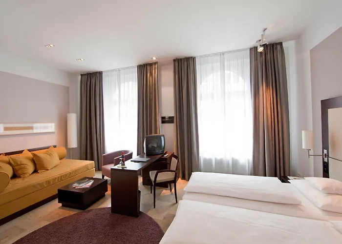 Burns Art Hotel