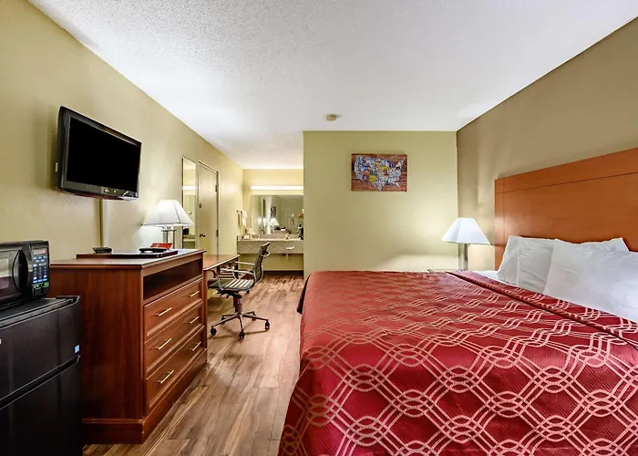 Econo Lodge Athens I-65