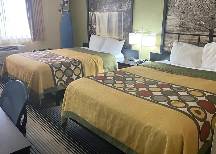 Maysville Hotels