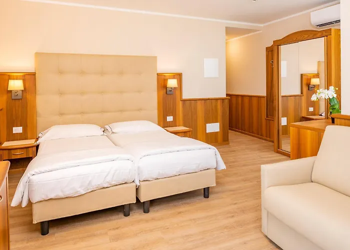 Hotel Centrale Garda 