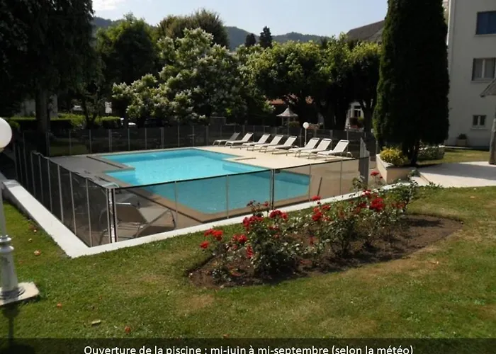 Vic-sur-Cere Hotels