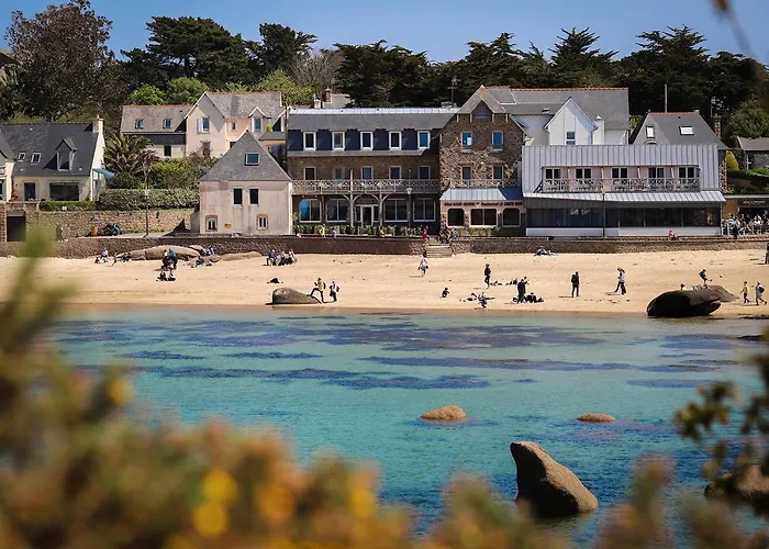 Logis Hôtel Saint Guirec Et De La Plage
