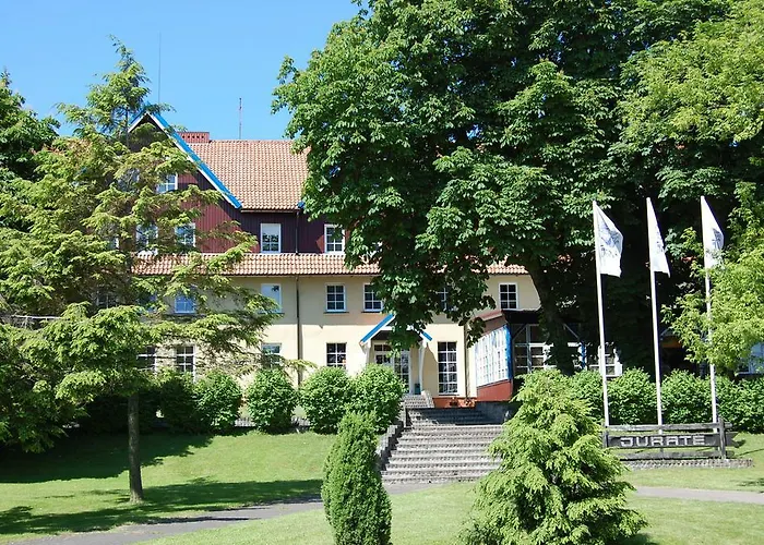 Hôtels à Nido