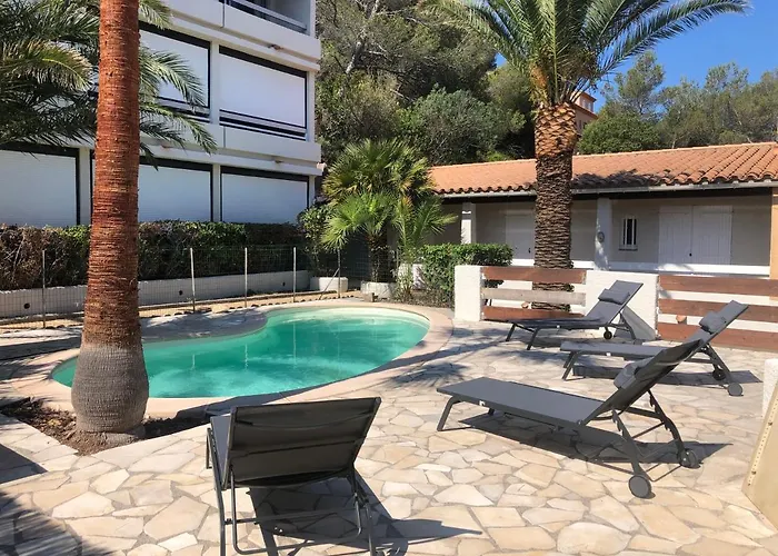 Hotel De La Plage Saint-Raphaël