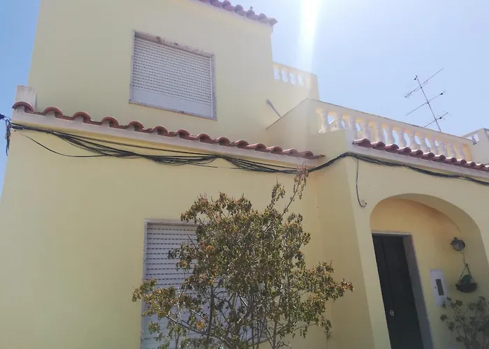 Guesthouse Tavira Moura