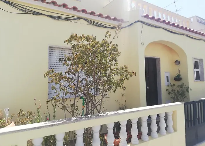 Guesthouse Tavira Moura