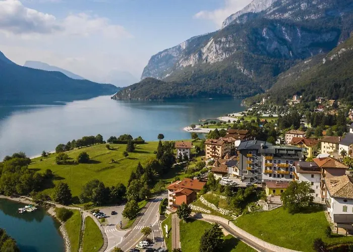 Ariston Lake View Hotel