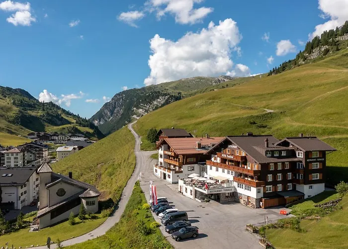 Sporthotel Enzian Zürs